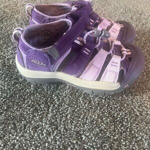 Keen girls shoes